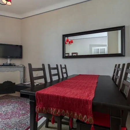 Sleeps 8 Wifi Appartement