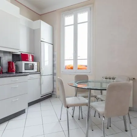 Sleeps 8 Wifi Appartement