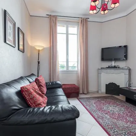 Appartement Sleeps 8 Wifi Cannes